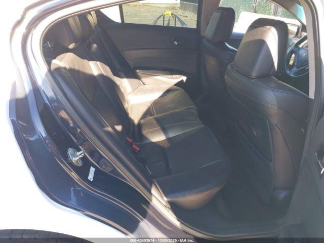 Acura ILX 2.0l Image 10