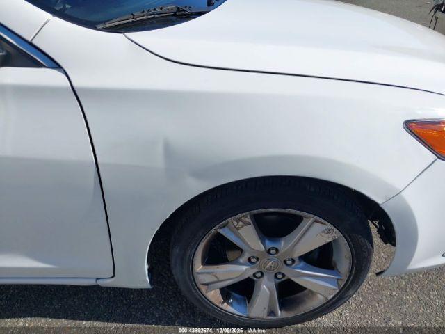 Acura ILX 2.0l Image 12