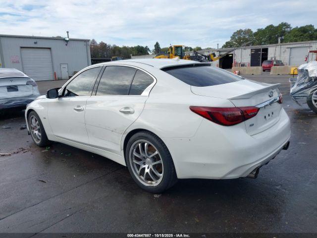 INFINITI Q50 3.0t Luxe Image 2