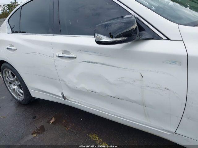 INFINITI Q50 3.0t Luxe Image 10