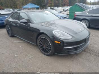  Salvage Porsche Panamera