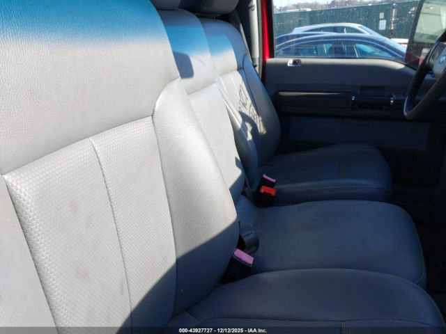 Ford F-250 Xl Image 3