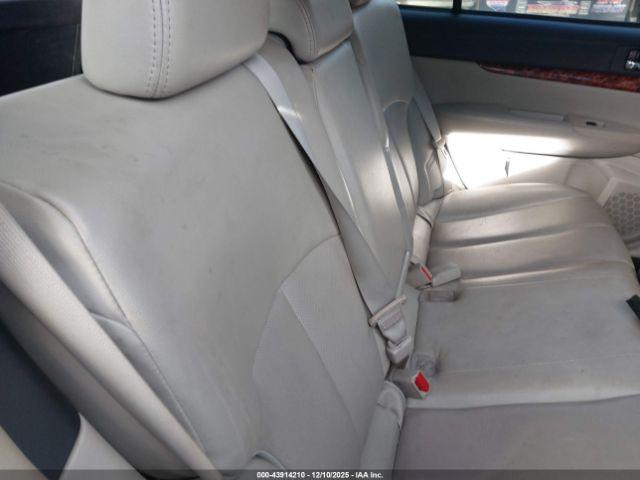 Subaru Outback 2.5i Limited Image 7