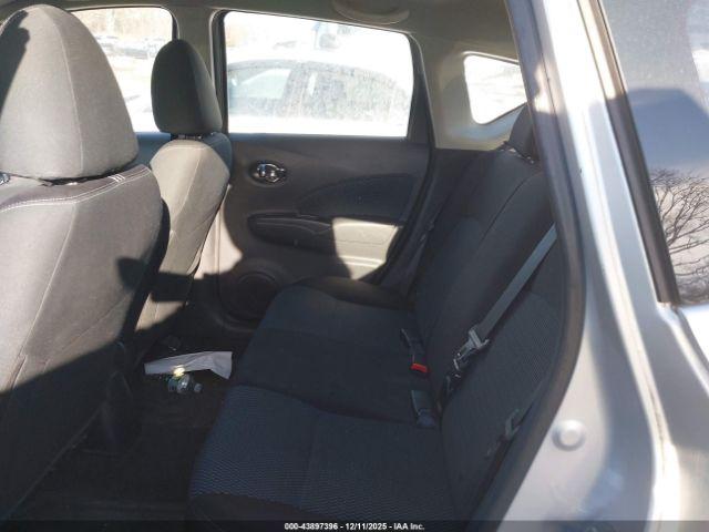 Nissan Versa Image 6