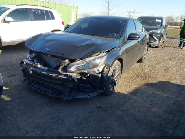 Nissan Altima Sr Fwd Image 3