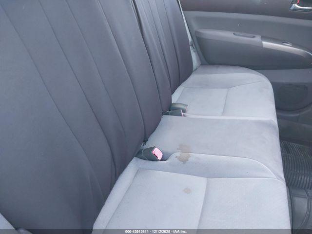 Toyota Prius Image 2