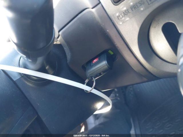 Toyota Prius Image 10