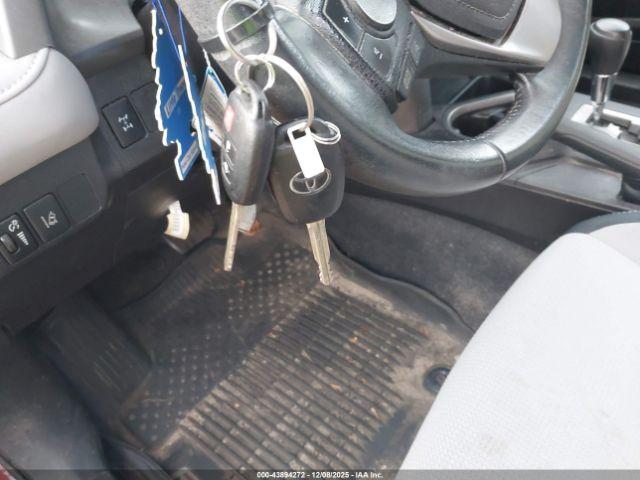 Toyota RAV4 Xle Image 11