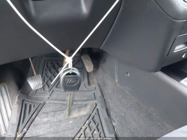 Chevrolet Aveo Ls Image 10