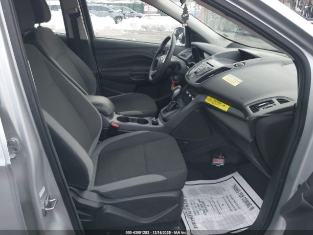 Ford Escape S Image 3
