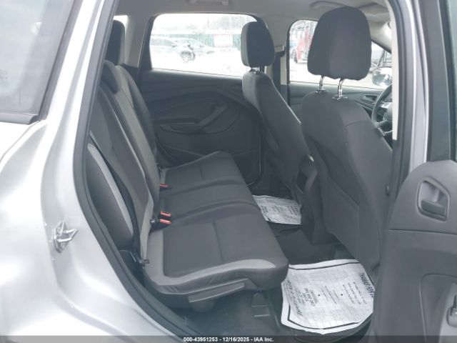 Ford Escape S Image 10