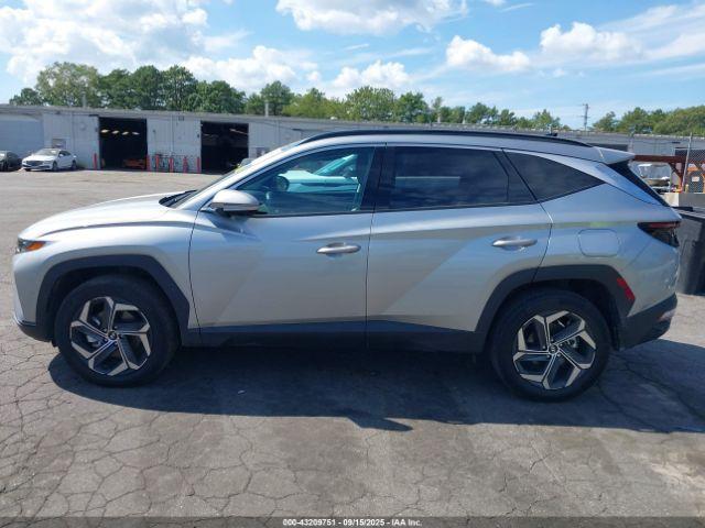 Hyundai TUCSON Limited Image 12