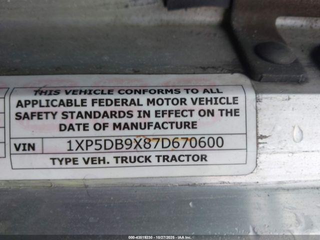 Peterbilt 379 Image 10