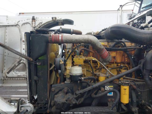 Peterbilt 379 Image 6