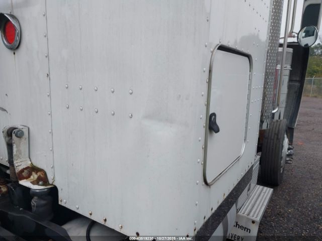 Peterbilt 379 Image 5