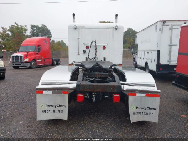 Peterbilt 379 Image 13