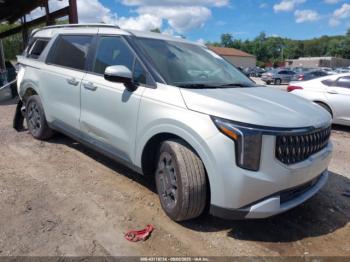  Salvage Kia Carnival