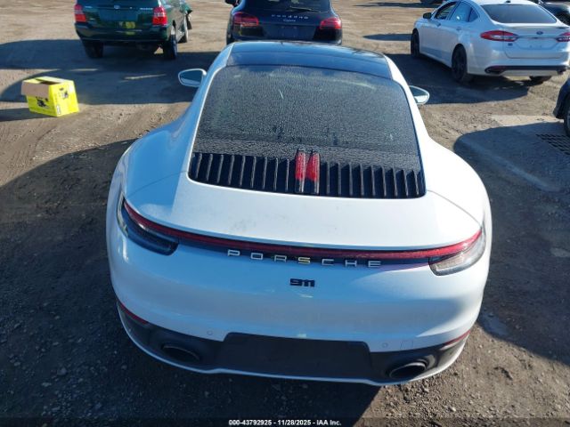 Porsche 911 Image 11