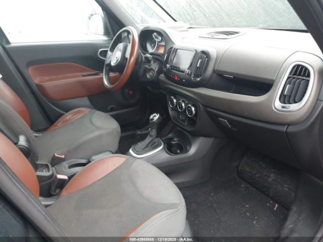 FIAT 500L Trekking Image 4