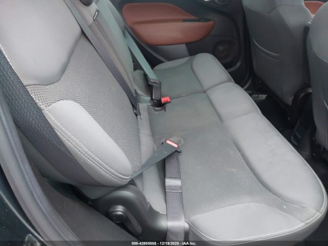 FIAT 500L Trekking Image 7