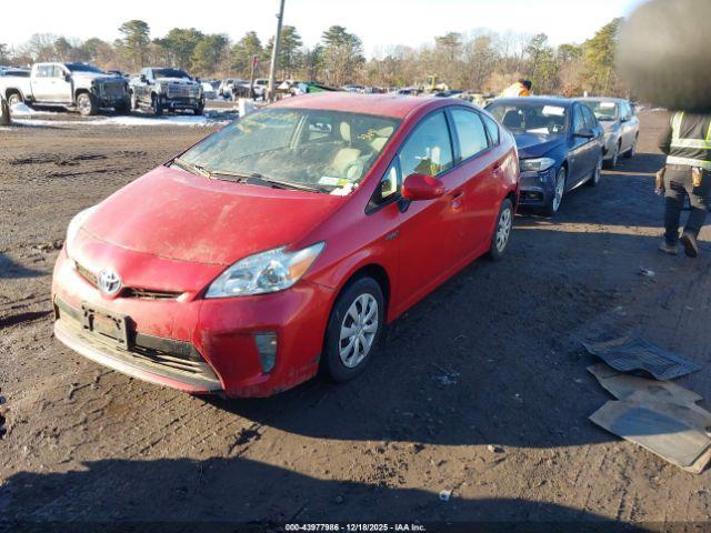 Toyota Prius Two Image 8