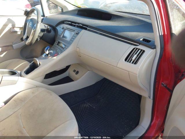 Toyota Prius Two Image 9