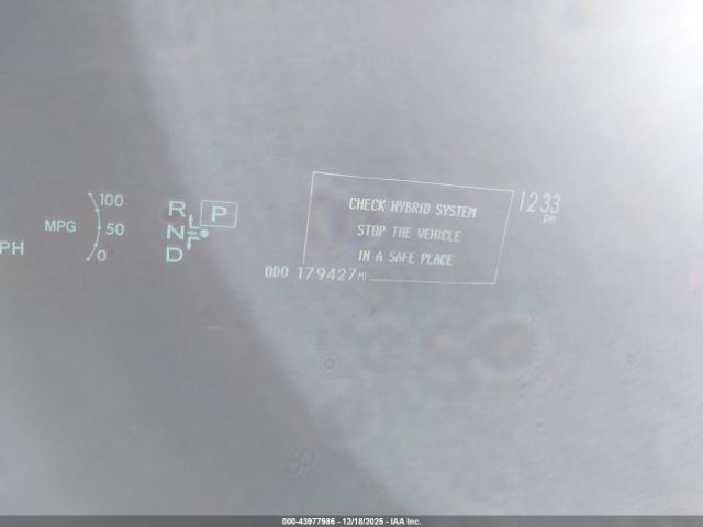 Toyota Prius Two Image 16