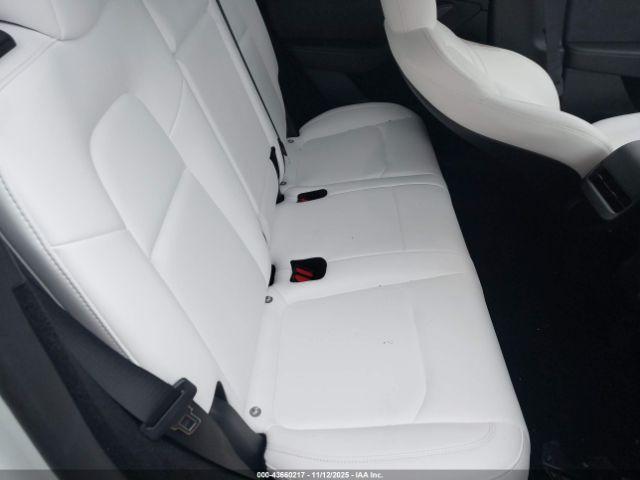 Tesla Model Y Image 19