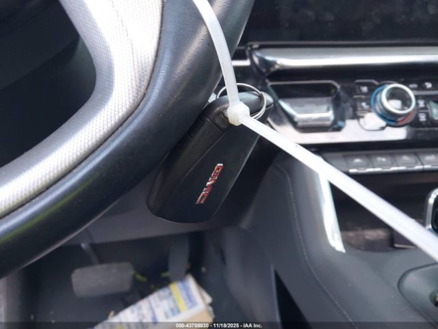 GMC Sierra 1500 4wd  Short Box Denali Image 7