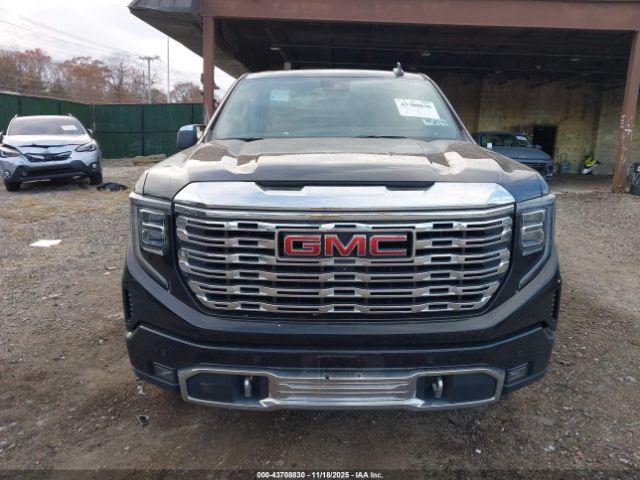 GMC Sierra 1500 4wd  Short Box Denali Image 12