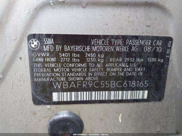 BMW 5 Series Image 8