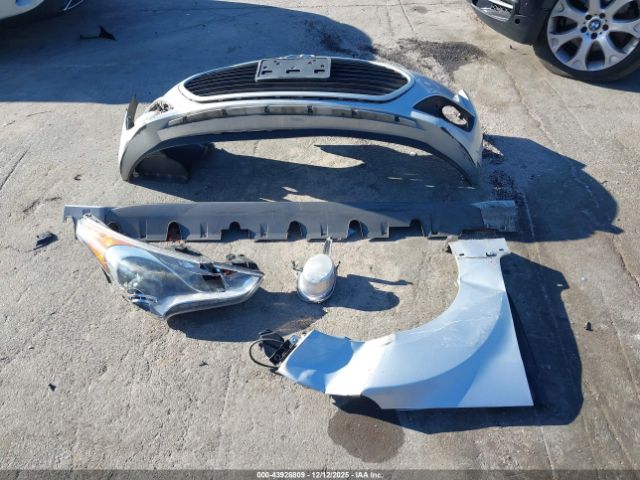 Hyundai VELOSTER Image 19