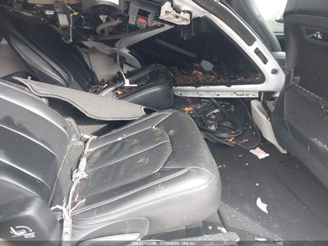 Chrysler Pacifica Touring L Image 11