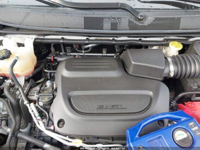 Chrysler Pacifica Touring L Image 17