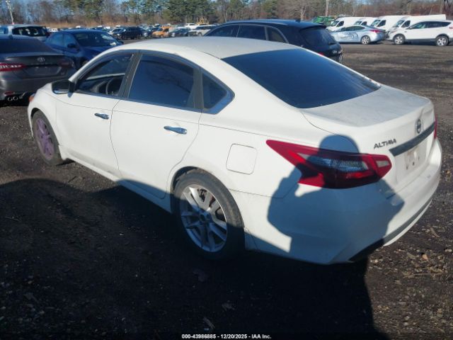 Nissan Altima 2.5 S Image 10