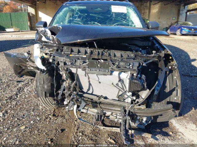 Ford Explorer Active Image 13