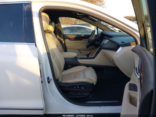 Cadillac XT5 Luxury Image 7