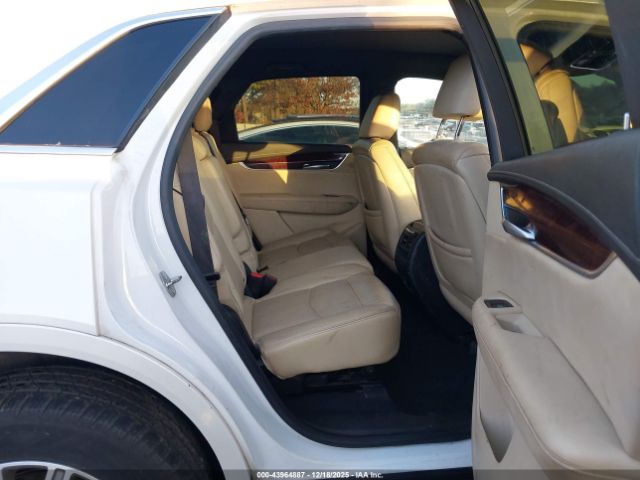 Cadillac XT5 Luxury Image 10