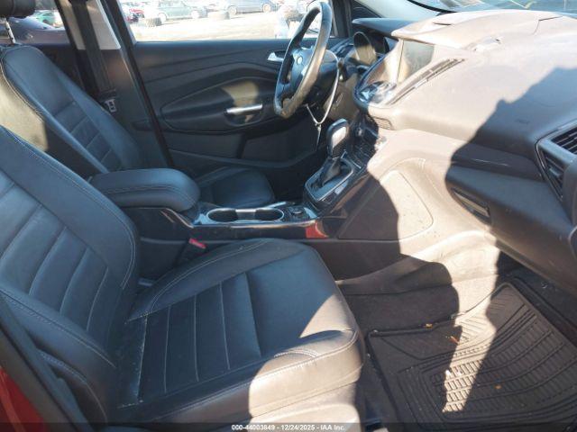 Ford Escape Titanium Image 6