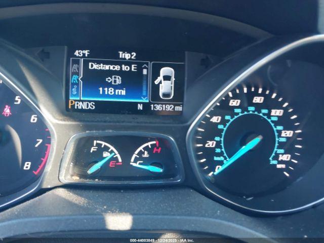 Ford Escape Titanium Image 4