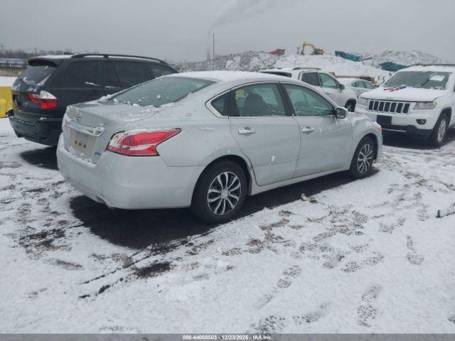 Nissan Altima 2.5 S Image 2