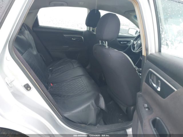 Nissan Altima 2.5 S Image 10