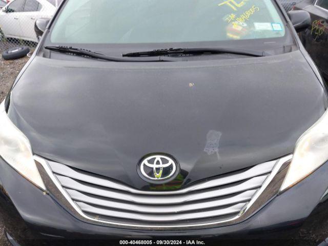 Toyota Sienna Xle 8 Passenger Image 6