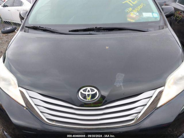 Toyota Sienna Xle 8 Passenger Image 6