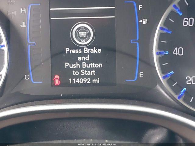 Chrysler Pacifica Touring L Image 8