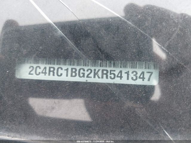 Chrysler Pacifica Touring L Image 2