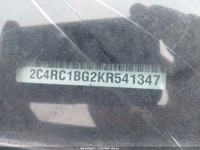 Chrysler Pacifica Touring L Image 2