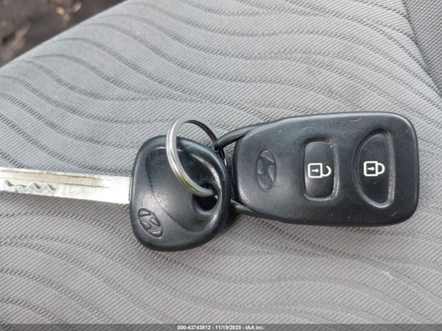 Hyundai ACCENT Gls Image 9