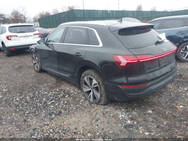 Audi Q8 Premium Plus Quattro Image 3