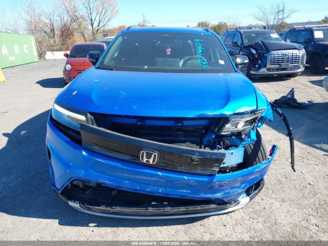 Honda Prologue Touring Image 8